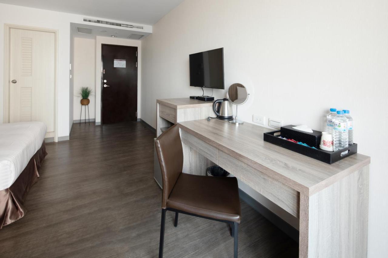 Hotel Brown - Chihkan Branch Tainan Zewnętrze zdjęcie