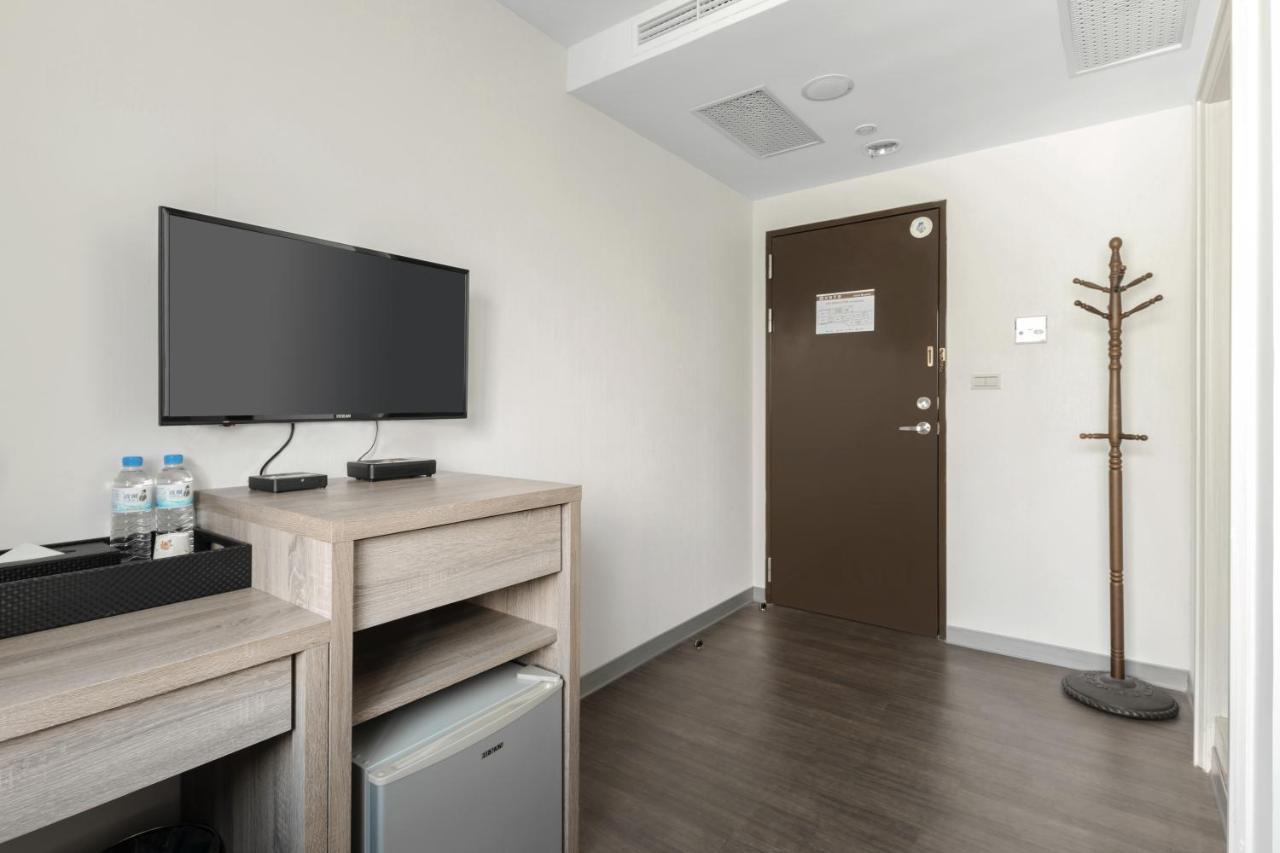 Hotel Brown - Chihkan Branch Tainan Zewnętrze zdjęcie